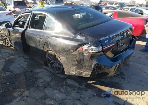 2026 BMW I5 xDrive40 z USA, uszkodzony, nr VIN WBY33HG04TCV23676